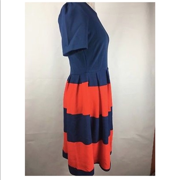 LulaRoe Amelia M - Picture 3 of 6